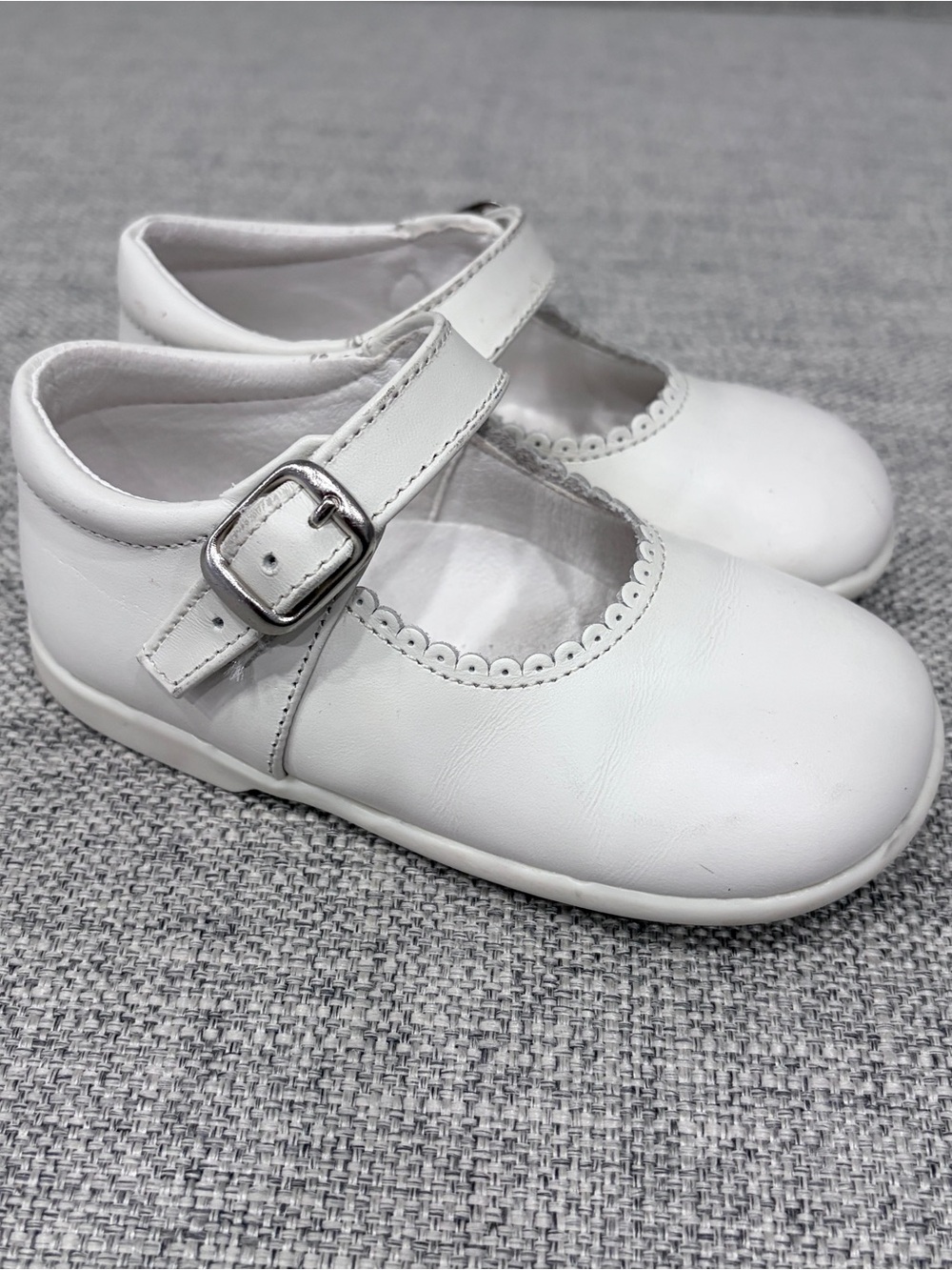 La Coqueta ivory leather shoes VGUC